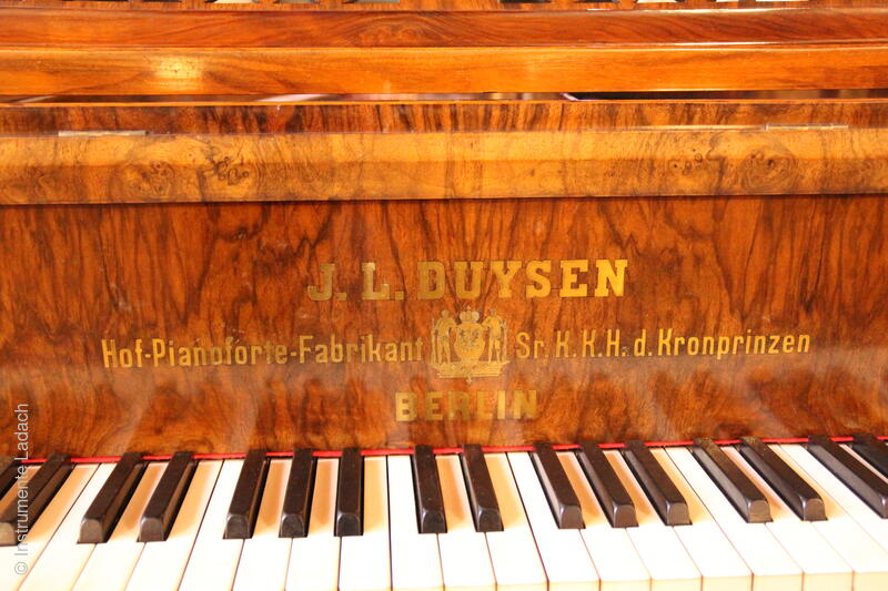 Duysen Flügel