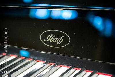 Ibach Klavier schwarz