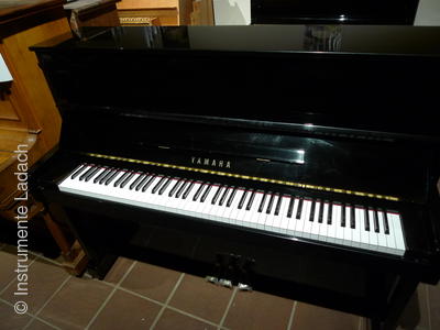 Klavier Yamaha UT121